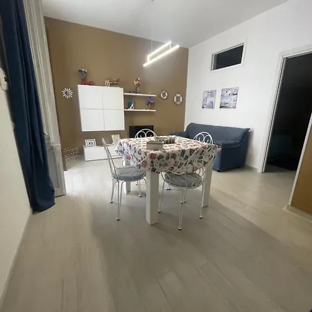 ..a Due Passi Dal Mare Apartment *